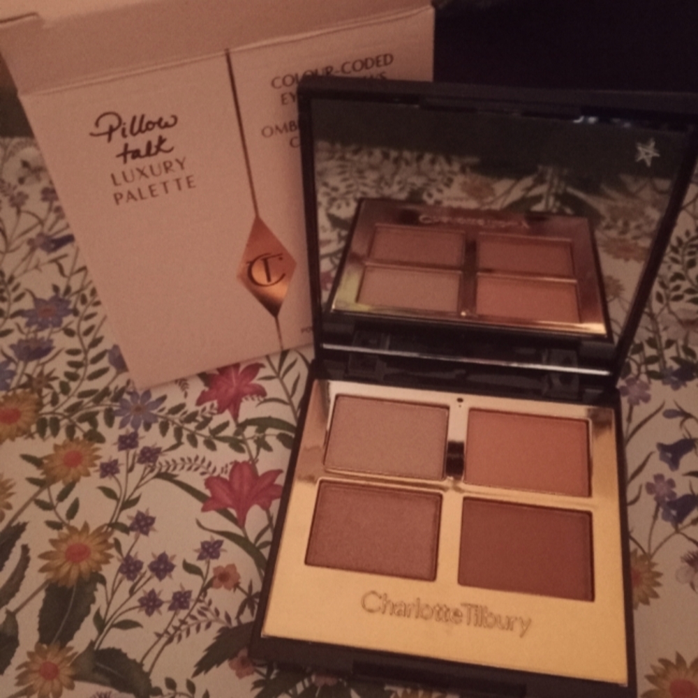 *Charlotte Tilbury pillow talk luxury palette eyeshadow